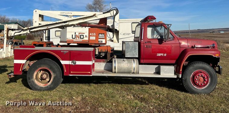 image for item OA9232 1985 Ford F750  bucket truck