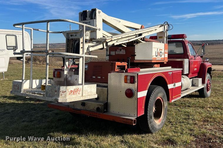 image for item OA9232 1985 Ford F750  bucket truck
