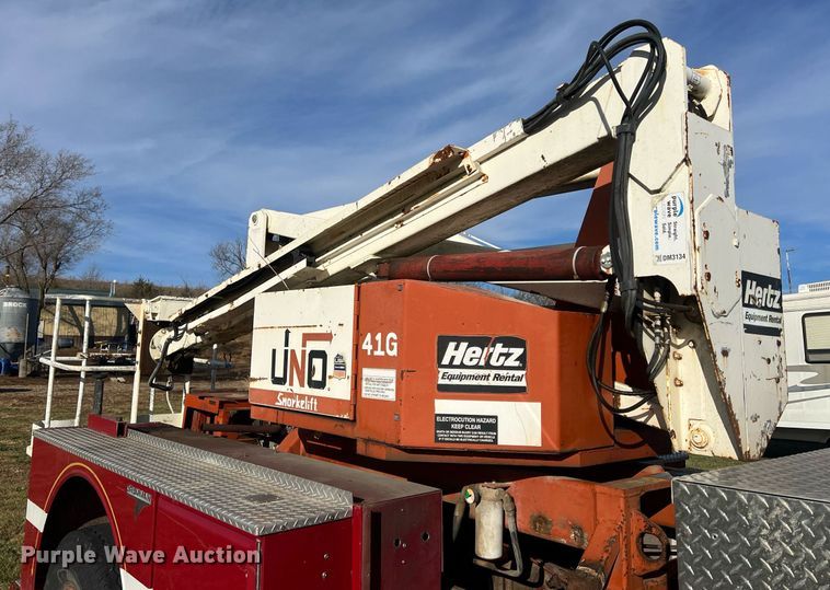 image for item OA9232 1985 Ford F750  bucket truck