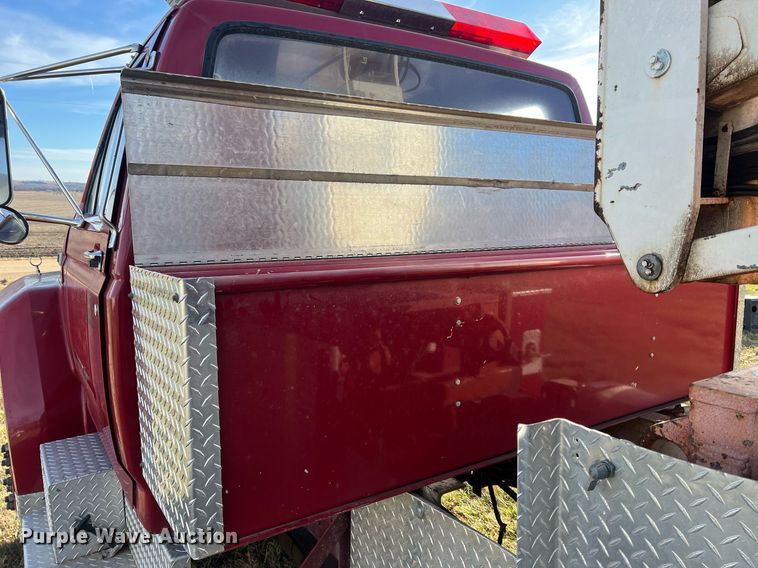 image for item OA9232 1985 Ford F750  bucket truck