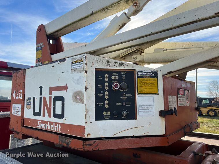 image for item OA9232 1985 Ford F750  bucket truck