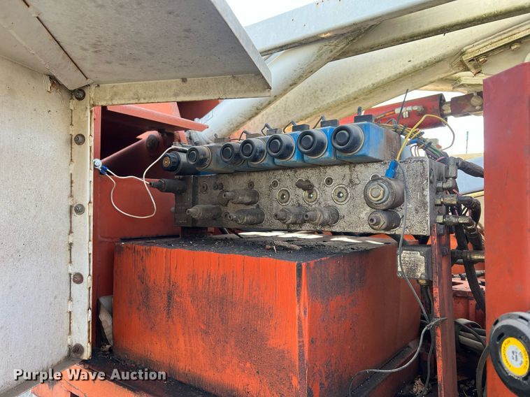 image for item OA9232 1985 Ford F750  bucket truck