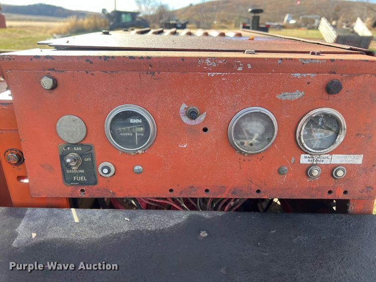 image for item OA9232 1985 Ford F750  bucket truck