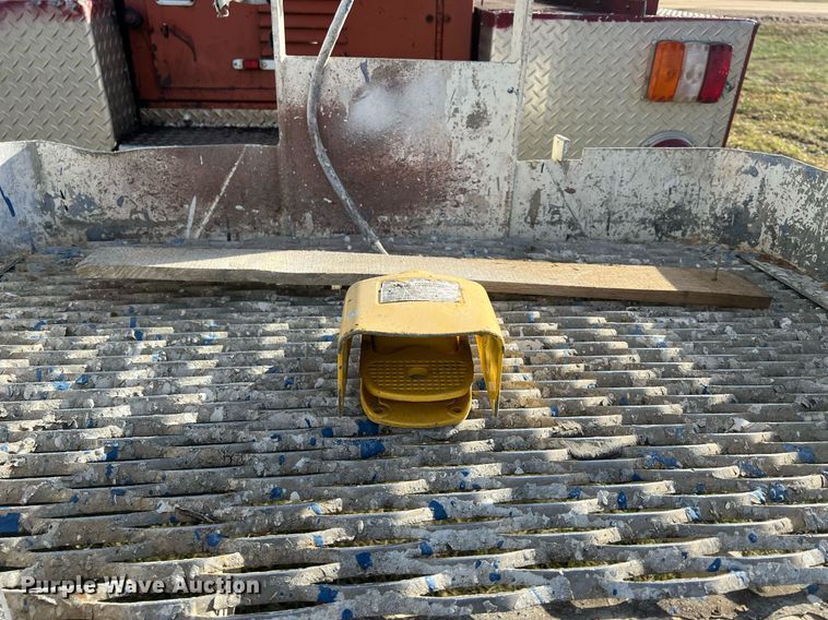 image for item OA9232 1985 Ford F750  bucket truck