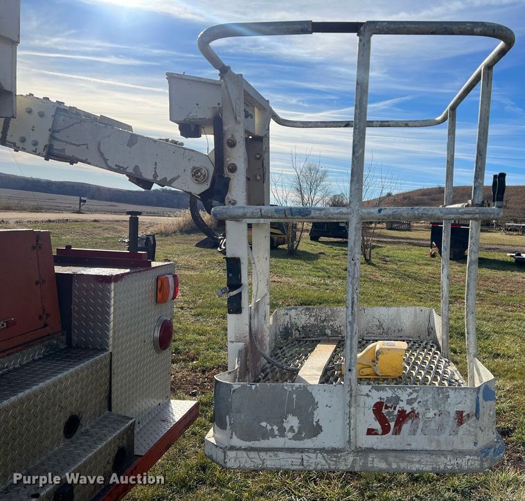 image for item OA9232 1985 Ford F750  bucket truck