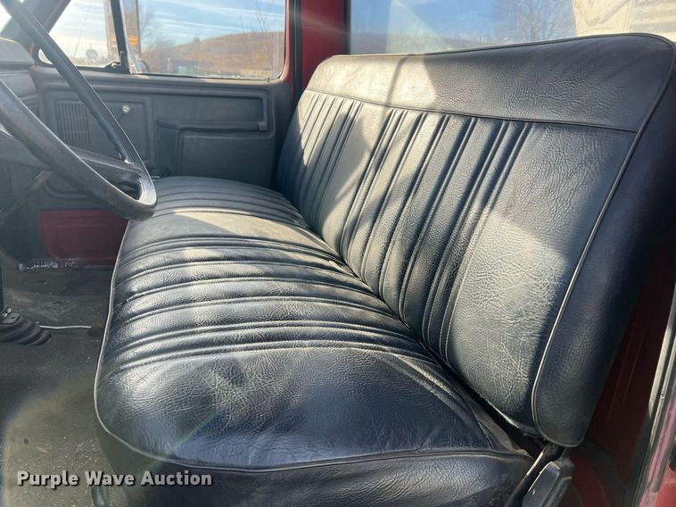 image for item OA9232 1985 Ford F750  bucket truck