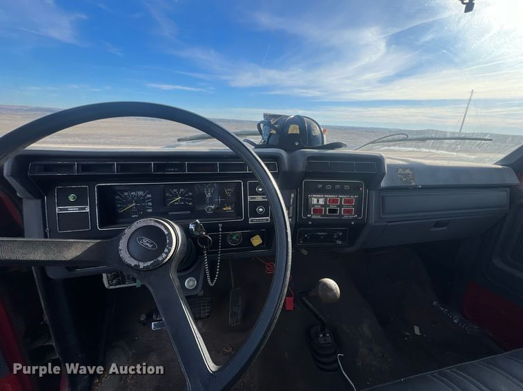 image for item OA9232 1985 Ford F750  bucket truck