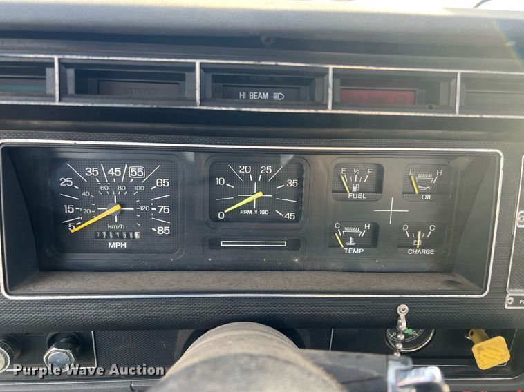 image for item OA9232 1985 Ford F750  bucket truck