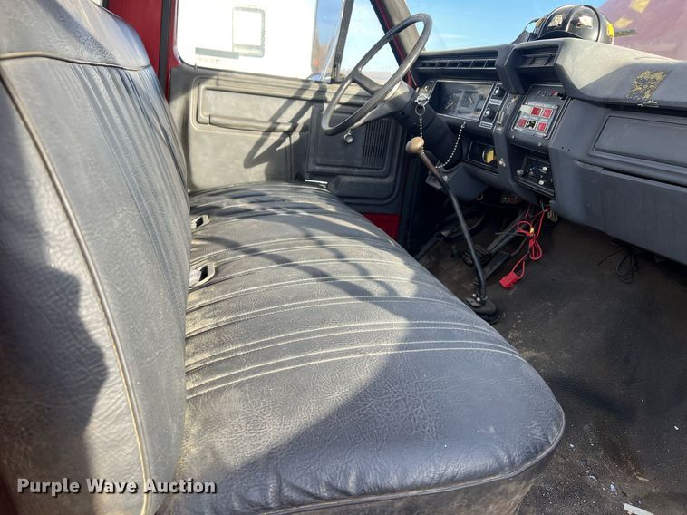 image for item OA9232 1985 Ford F750  bucket truck