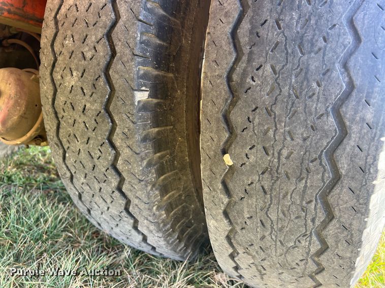 image for item OA9232 1985 Ford F750  bucket truck