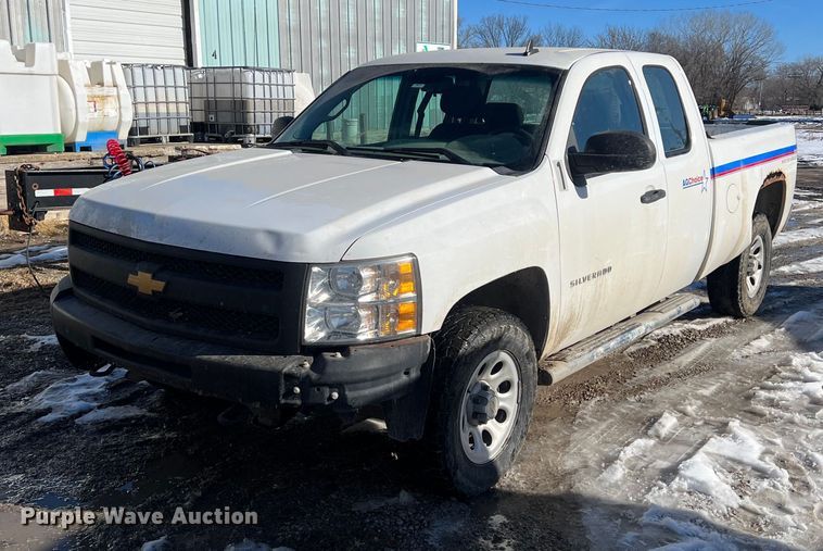 image for item OA9244 2013 Chevrolet Silverado 1500  Ext. Cab pickup truck