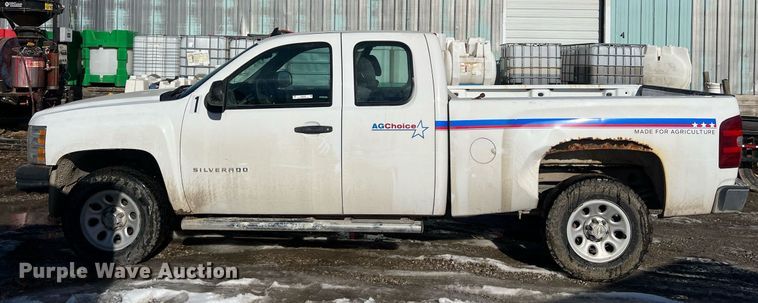 image for item OA9244 2013 Chevrolet Silverado 1500  Ext. Cab pickup truck