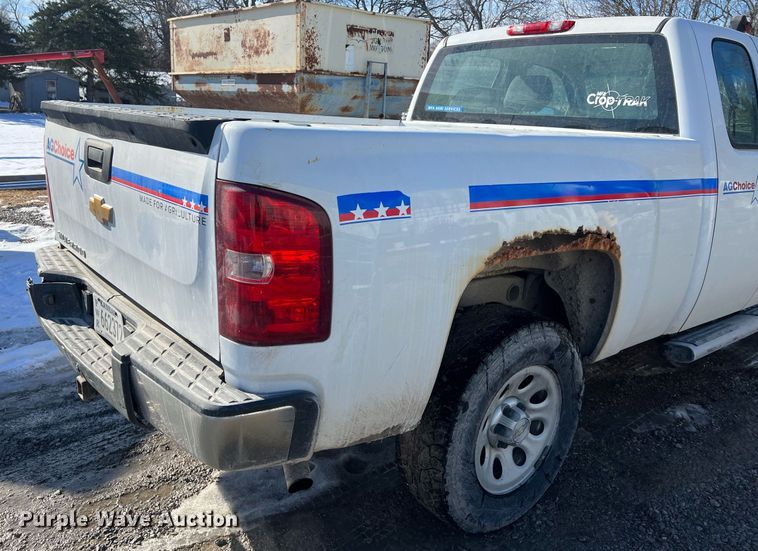 image for item OA9244 2013 Chevrolet Silverado 1500  Ext. Cab pickup truck