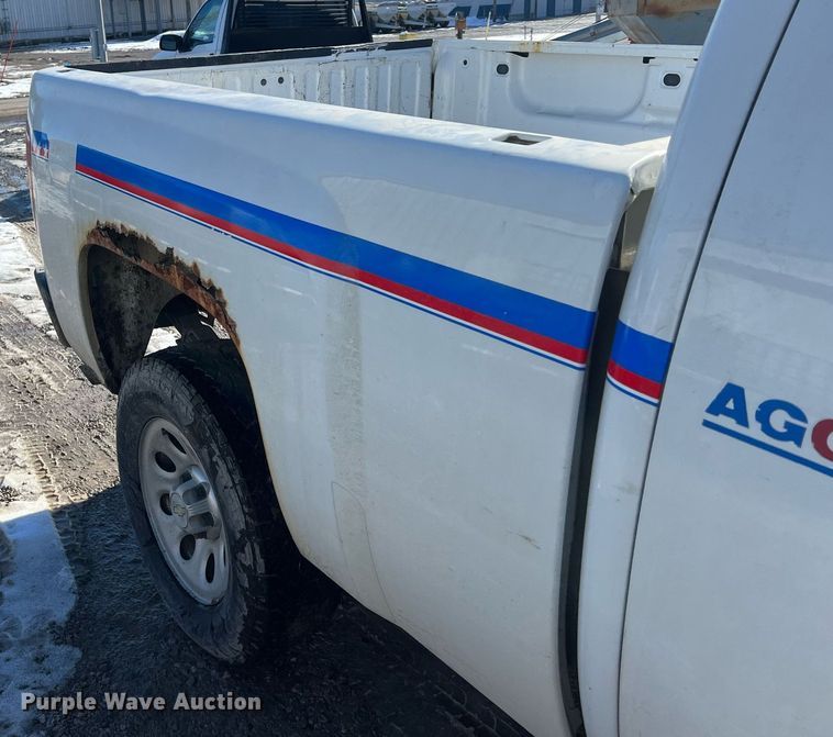 image for item OA9244 2013 Chevrolet Silverado 1500  Ext. Cab pickup truck