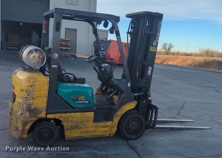 image for item OD9045 Komatsu FG25ST-14  forklift