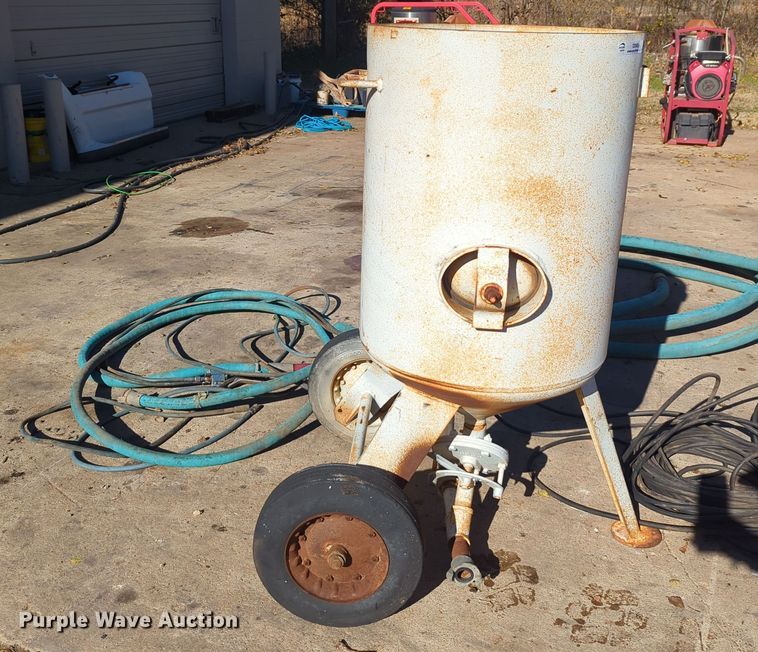 image for item OD9051 Clemco SCWB-2452  sandblaster