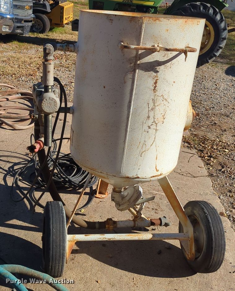 image for item OD9051 Clemco SCWB-2452  sandblaster