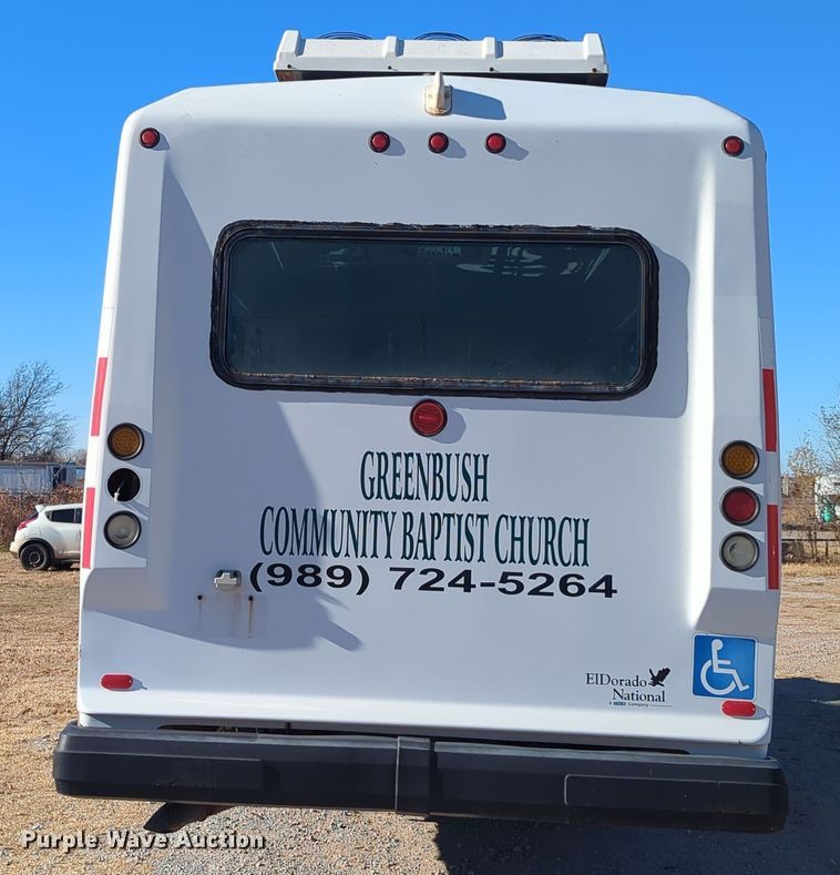 image for item OD9060 2002 International 3400  shuttle bus