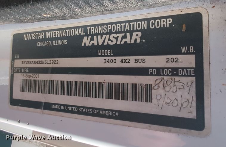 image for item OD9060 2002 International 3400  shuttle bus