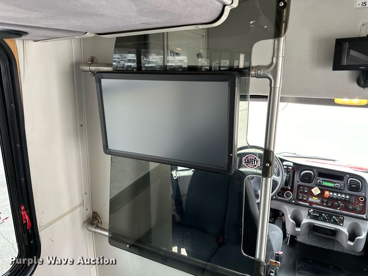image for item OD9812 2015 Freightliner M2  shuttle bus
