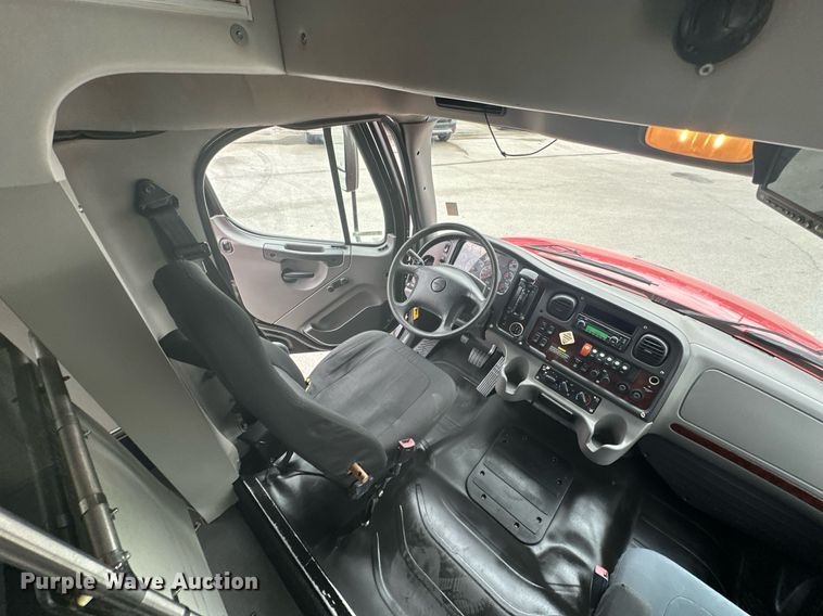 image for item OD9812 2015 Freightliner M2  shuttle bus