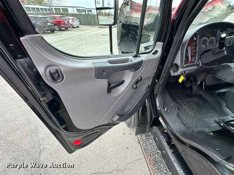 image for item OD9812 2015 Freightliner M2  shuttle bus