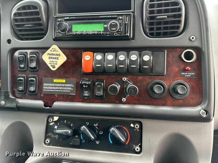 image for item OD9812 2015 Freightliner M2  shuttle bus