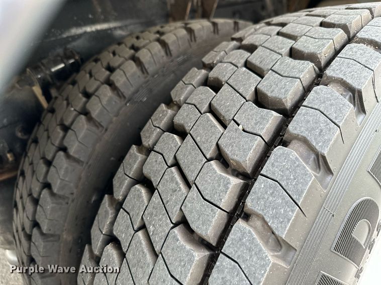 image for item OD9812 2015 Freightliner M2  shuttle bus