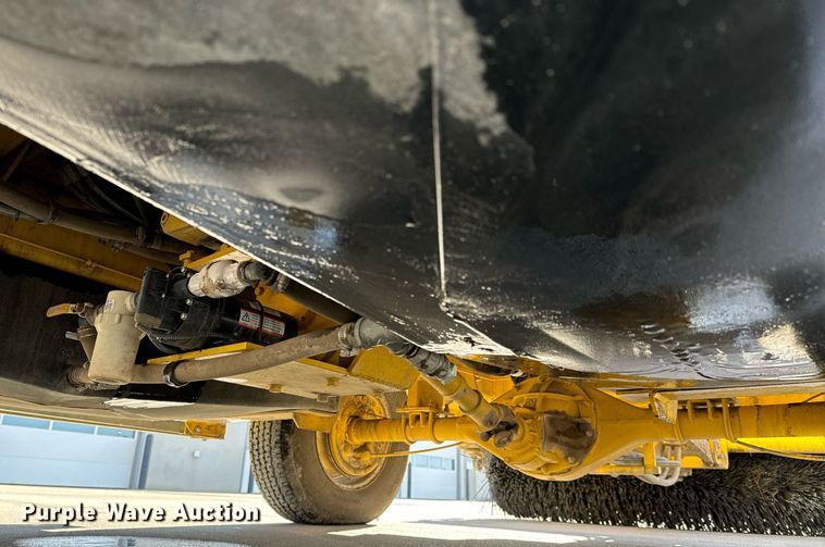 image for item OF9621 Superior Broom SM74C  broom