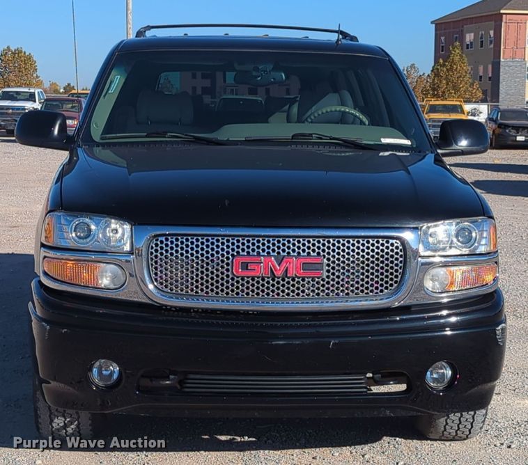 image for item OL9127 2002 GMC Yukon Denali XL  SUV