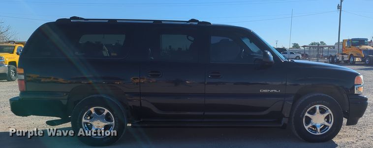 image for item OL9127 2002 GMC Yukon Denali XL  SUV