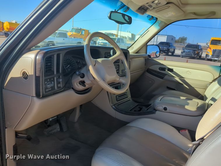 image for item OL9127 2002 GMC Yukon Denali XL  SUV