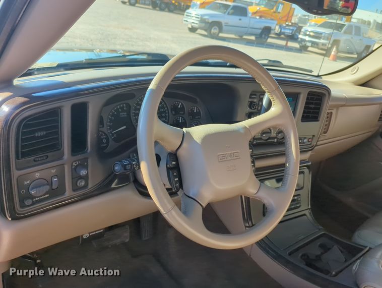 image for item OL9127 2002 GMC Yukon Denali XL  SUV