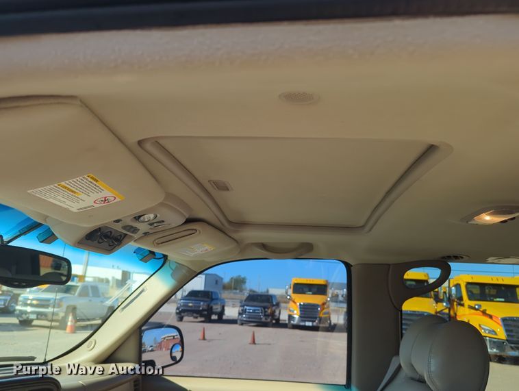 image for item OL9127 2002 GMC Yukon Denali XL  SUV