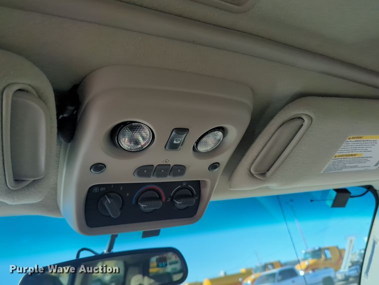 image for item OL9127 2002 GMC Yukon Denali XL  SUV