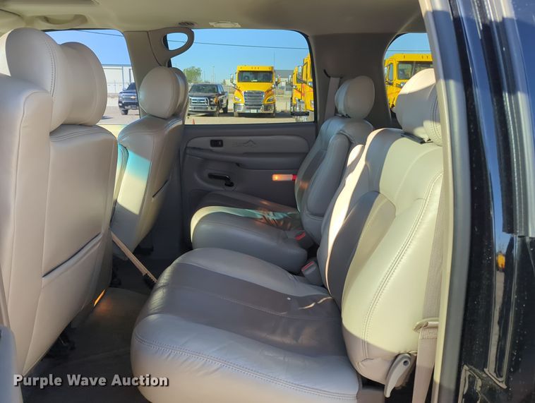 image for item OL9127 2002 GMC Yukon Denali XL  SUV