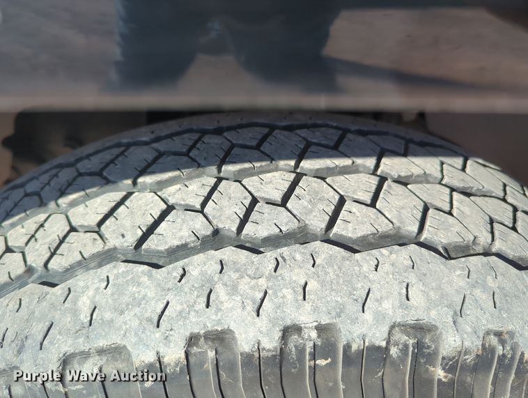 image for item OL9127 2002 GMC Yukon Denali XL  SUV