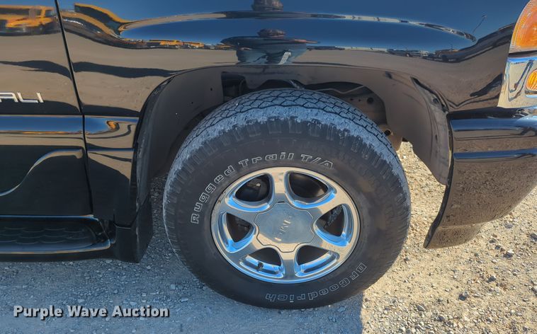 image for item OL9127 2002 GMC Yukon Denali XL  SUV