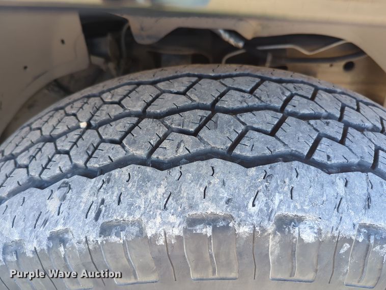 image for item OL9127 2002 GMC Yukon Denali XL  SUV