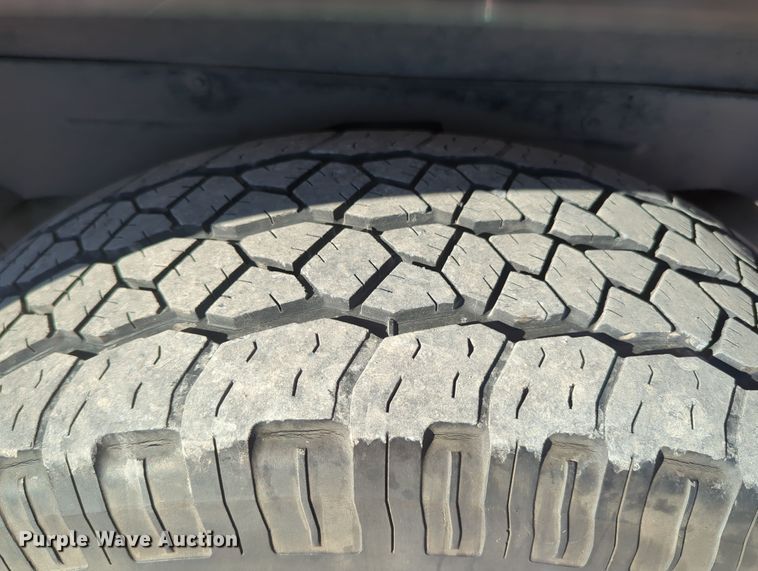 image for item OL9127 2002 GMC Yukon Denali XL  SUV