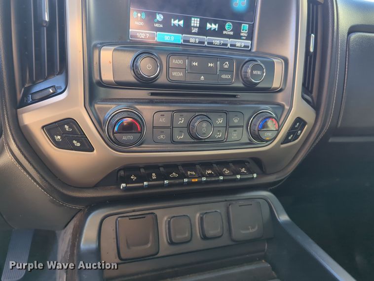 image for item OL9149 2018 GMC Sierra 1500 Denali  Crew Cab pickup truck