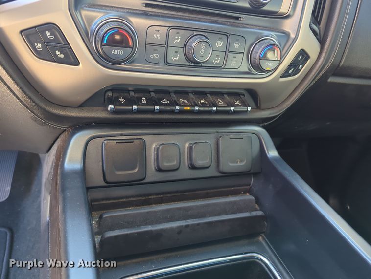 image for item OL9149 2018 GMC Sierra 1500 Denali  Crew Cab pickup truck