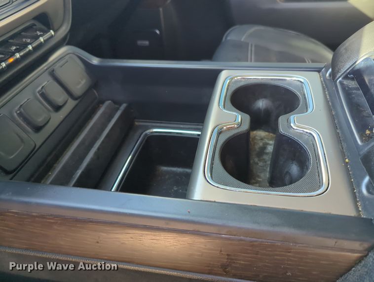 image for item OL9149 2018 GMC Sierra 1500 Denali  Crew Cab pickup truck