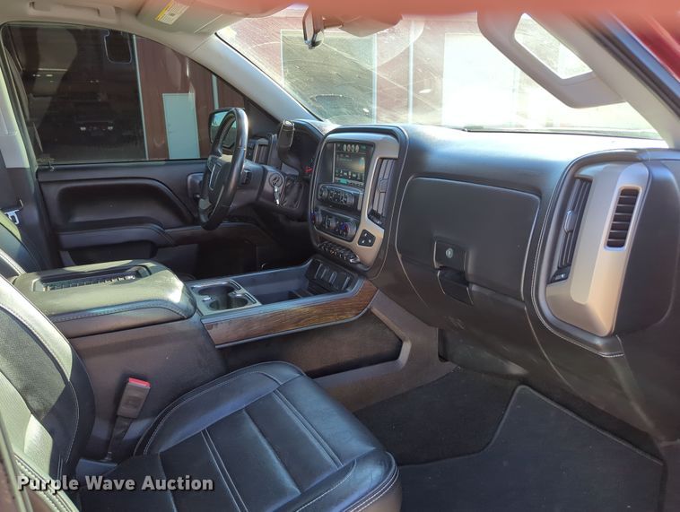 image for item OL9149 2018 GMC Sierra 1500 Denali  Crew Cab pickup truck