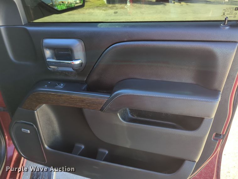 image for item OL9149 2018 GMC Sierra 1500 Denali  Crew Cab pickup truck