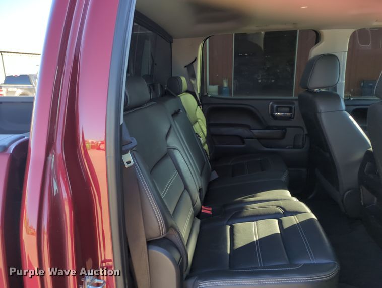 image for item OL9149 2018 GMC Sierra 1500 Denali  Crew Cab pickup truck