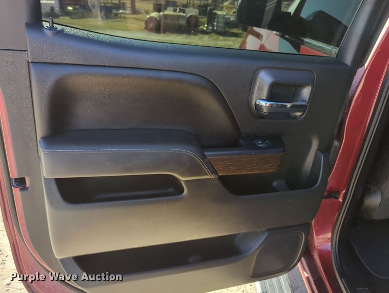 image for item OL9149 2018 GMC Sierra 1500 Denali  Crew Cab pickup truck