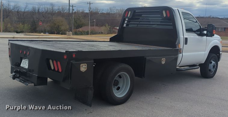 image for item OL9187 2016 Ford F350 Super Duty  flatbed pickup truck