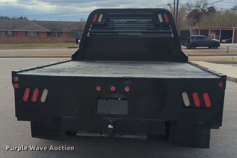 image for item OL9187 2016 Ford F350 Super Duty  flatbed pickup truck