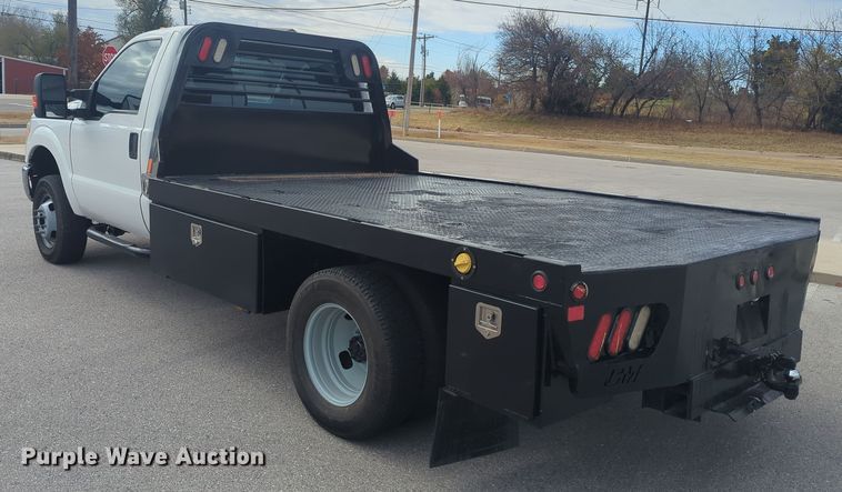 image for item OL9187 2016 Ford F350 Super Duty  flatbed pickup truck
